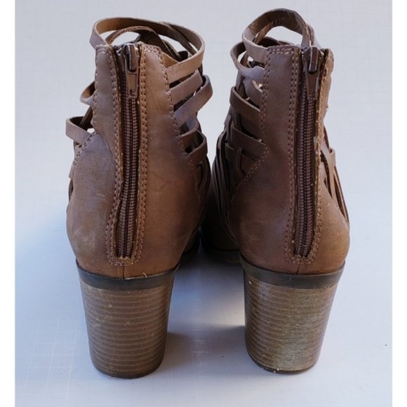 Arizona Jean Co. Brown Strappy Booties 10M - Picture 6 of 6